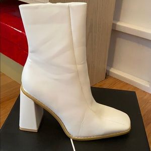 Nasty Gal booties in white size 8